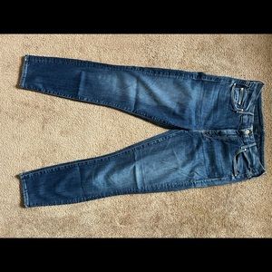 Mother The Looker Crop - On the edge